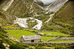 This was a beautiful sight of this house in the valley